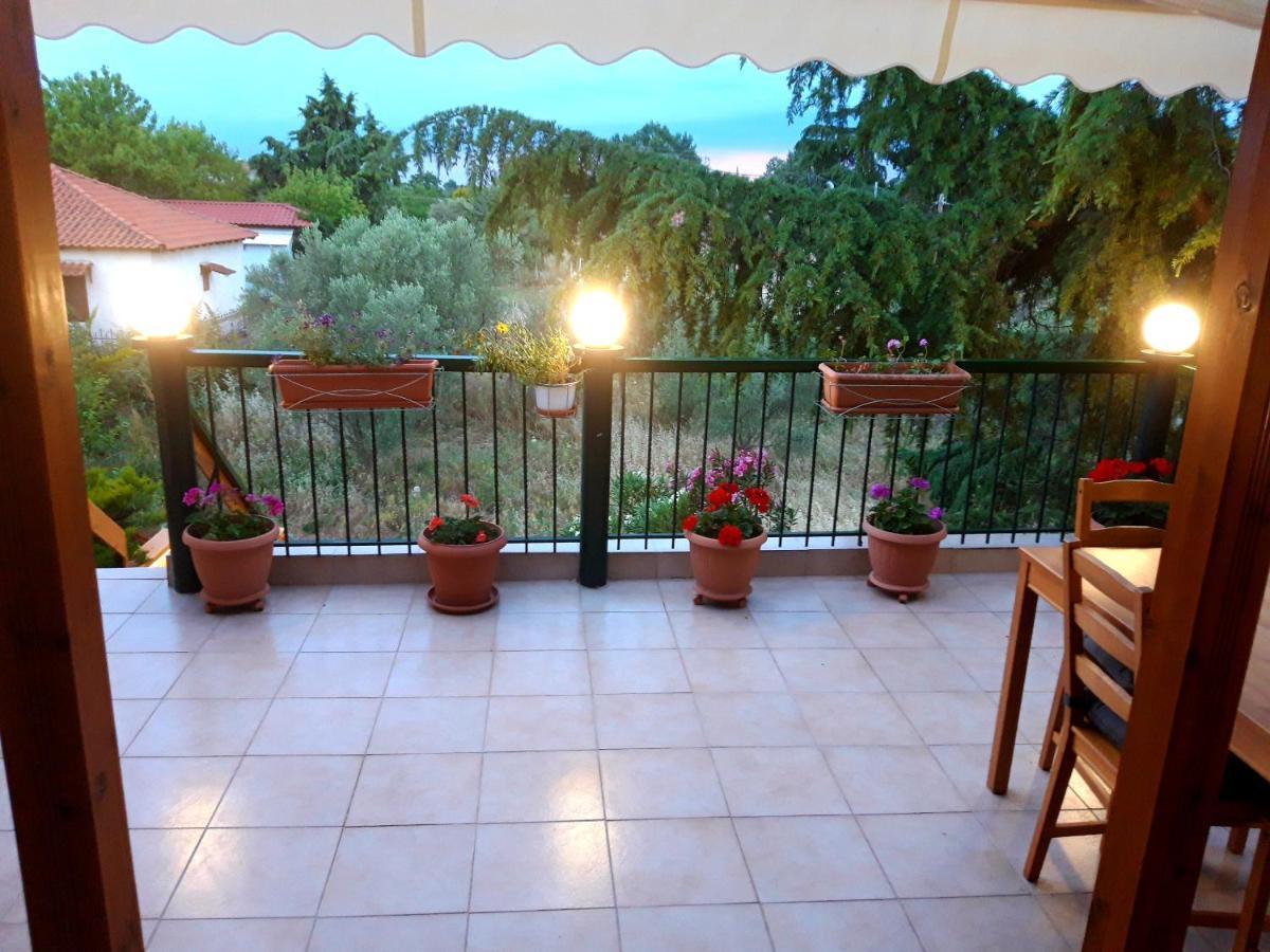Handmade Peaceful Cozy House Near The Beach Nea Kallikrateia Esterno foto